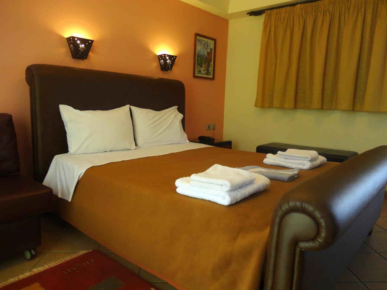 Lirio Guest House Makrakómi Екстериор снимка